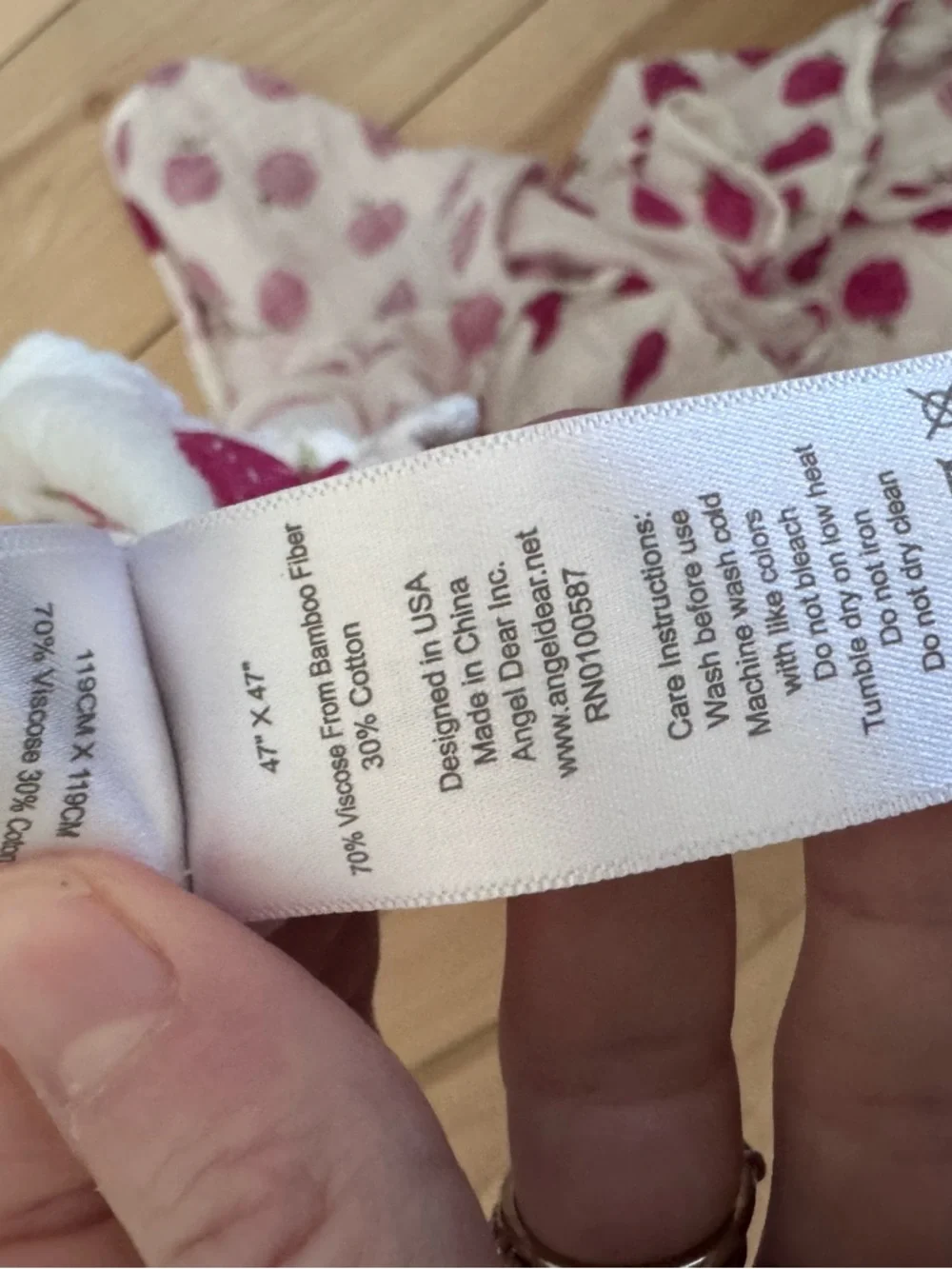 Angel‎ Dear Pink Apple Muslin Blanket